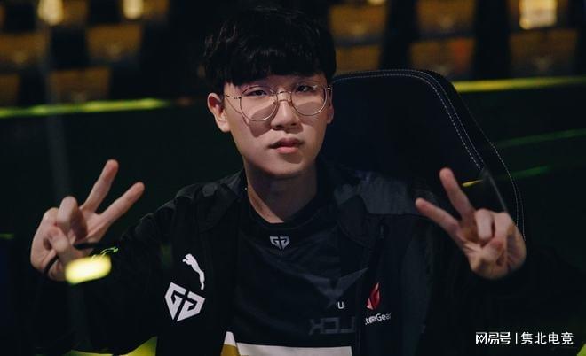 疑吸引了广 疑吸引了广