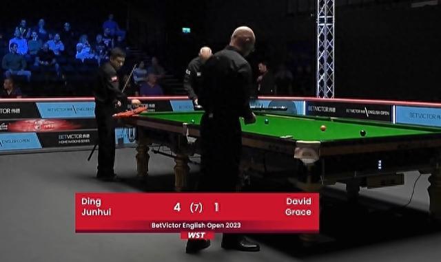 季热身赛中 季热身赛中