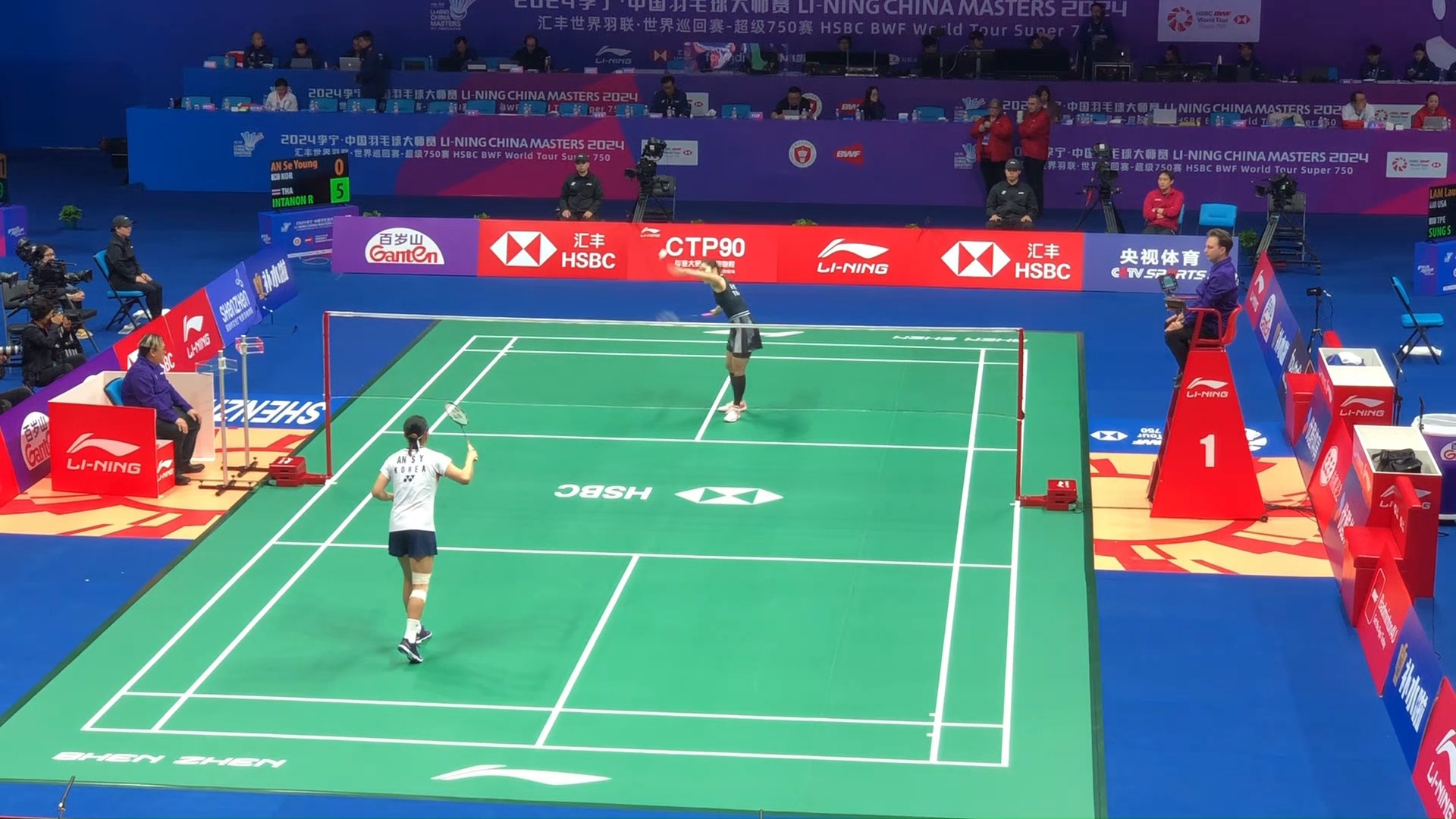 主教练丰富 主教练丰富